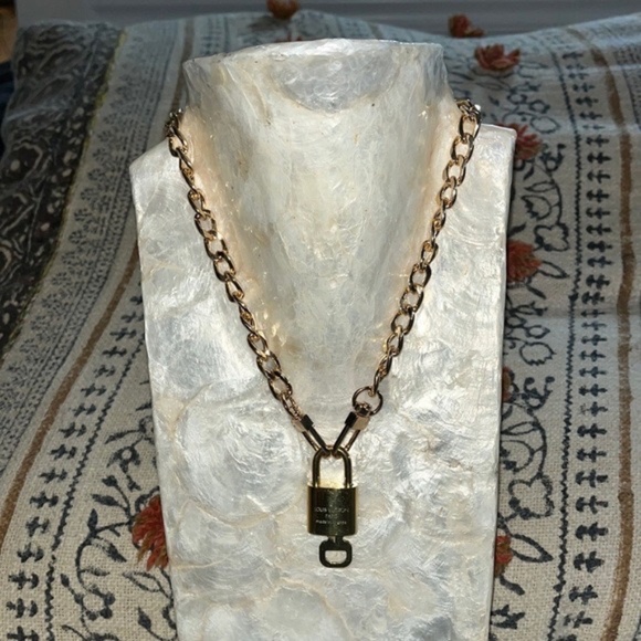 COA Authentic Louis Vuitton Lock &amp; Key Necklace available in different #’s L - Picture 14 of 16